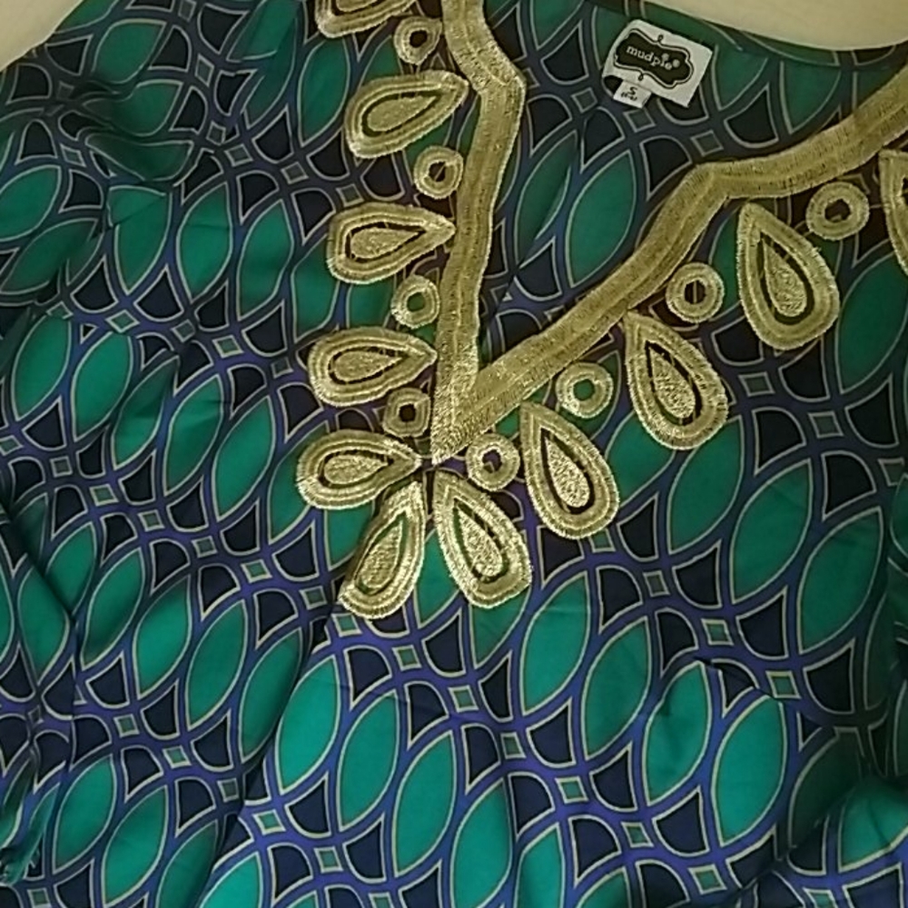 pretty tunic - Picture 2 of 3